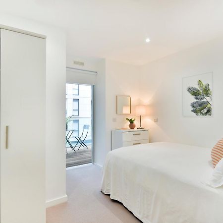 Madison Hill - Clapham South 1 - Two Bedroom Flat Londra Esterno foto
